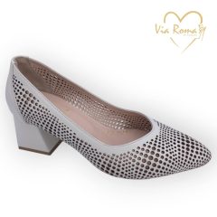 Via Roma bézs perforált hegyesorrú cipő